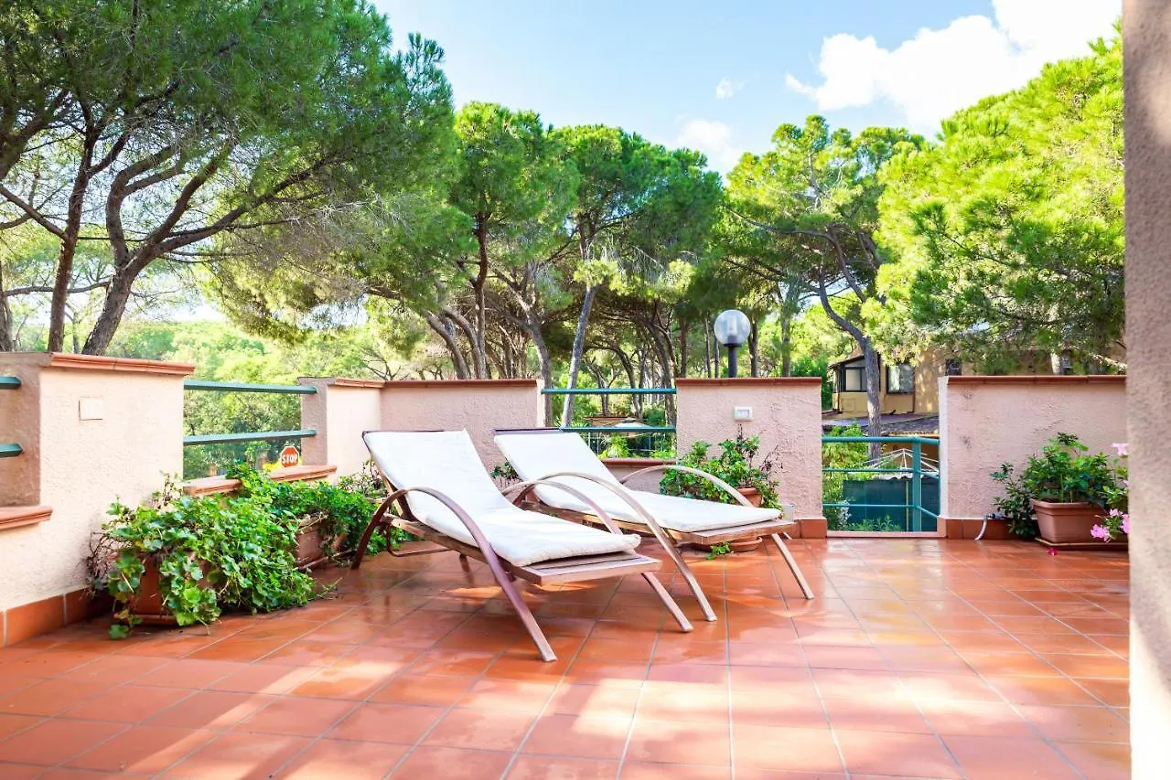 Bilocale Pinewood Apartment Santa Margherita di Pula Italy